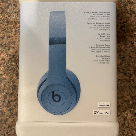 Brand New Beats Solo 4 Blue Wireless Headphones - Picture 5 of 7